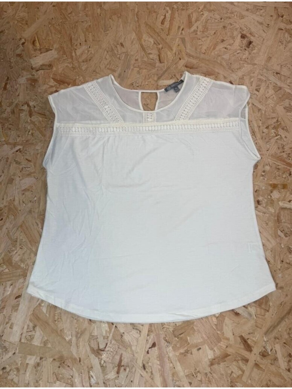 Daisy Fuentes Blouse Womens XL Off White Lace Trim Sheer Yoke Keyhole Back Top